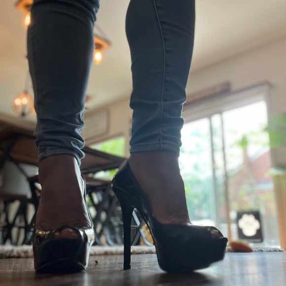 Enzo Angiolini Tanen Black Patent Platform Peeptoe - Picture 9 of 11